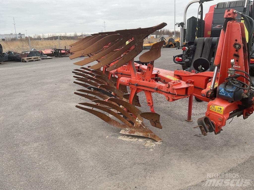 Kuhn Varimaster 122 Оборотные плуги