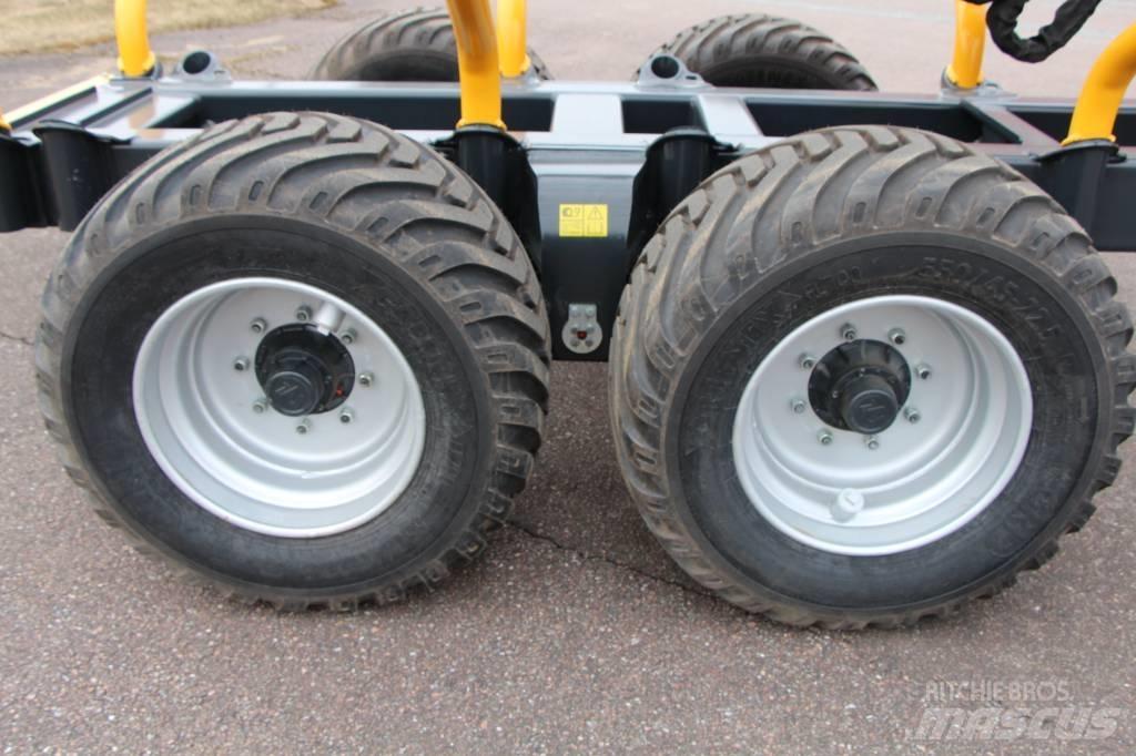 Oniar 8600+17T Лесопогрузчик