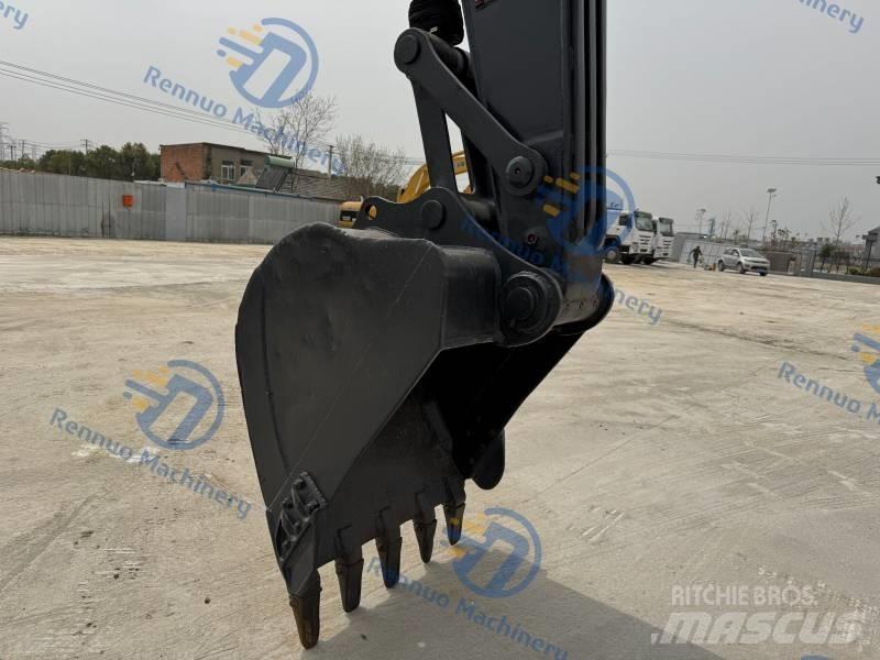 Hyundai R220LC-9S Гусеничные экскаваторы