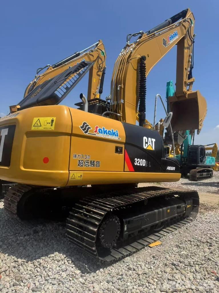 CAT 320d2 Гусеничные экскаваторы