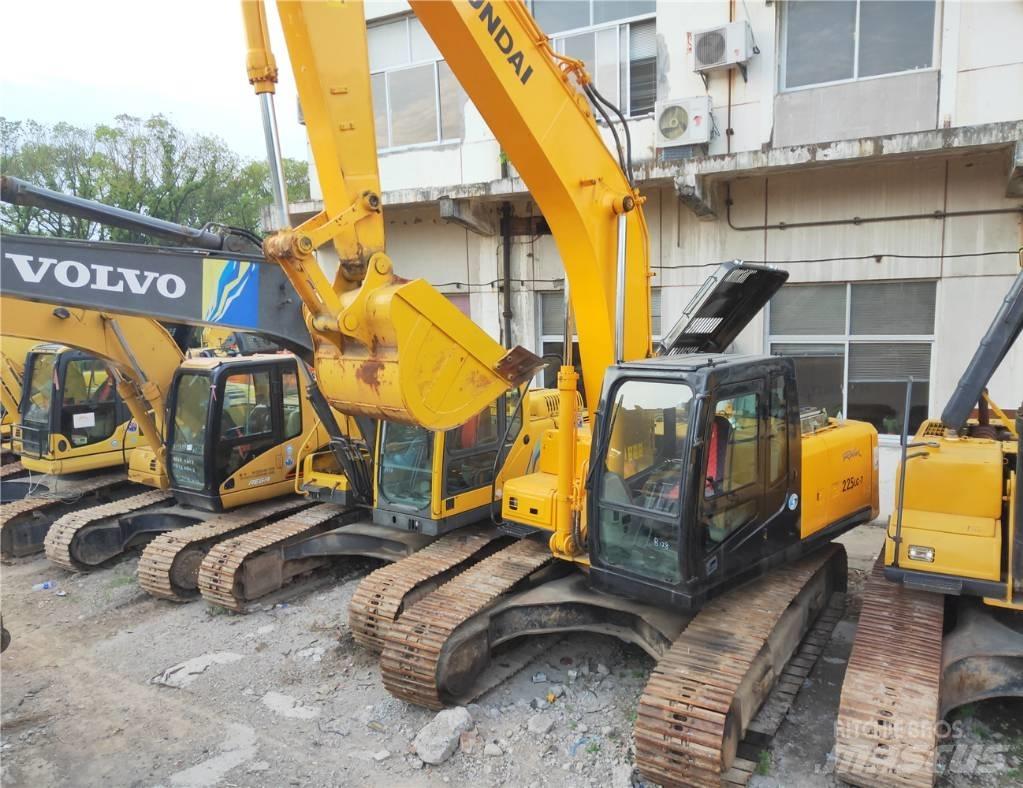 Hyundai R225LC-7 Гусеничные экскаваторы