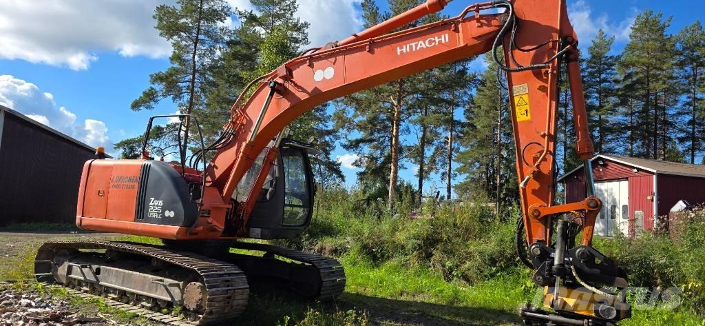 Hitachi ZX 225 USR Гусеничные экскаваторы