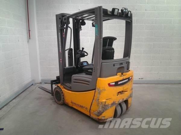 Jungheinrich EFG 215 Электропогрузчики