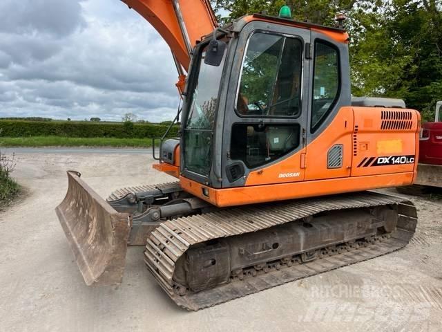 Doosan DX 140 LC Гусеничные экскаваторы