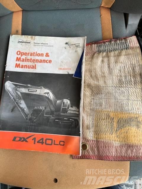Doosan DX 140 LC Гусеничные экскаваторы
