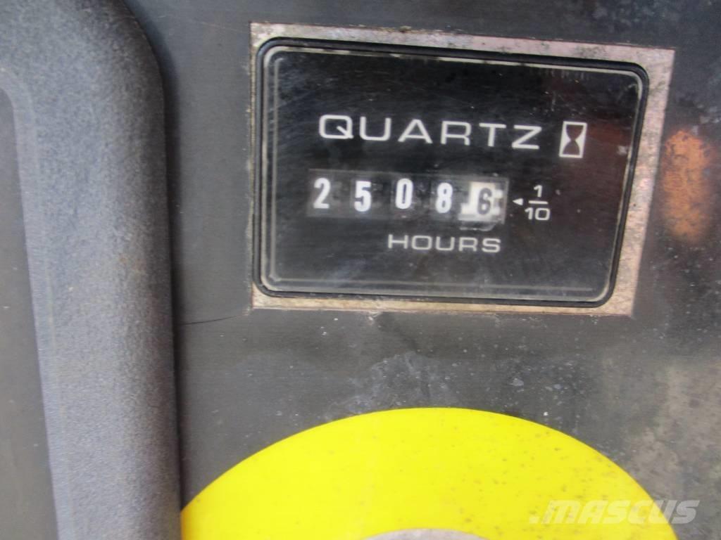 JLG 340 AJ (511) Компактные самоходные стреловые подъемники