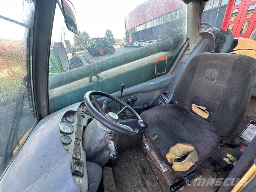 New Holland LM 640 Сельскохозяйственные телескопические погрузчики