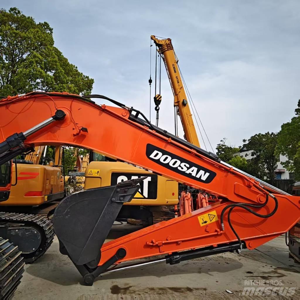 Doosan DX 225 Гусеничные экскаваторы