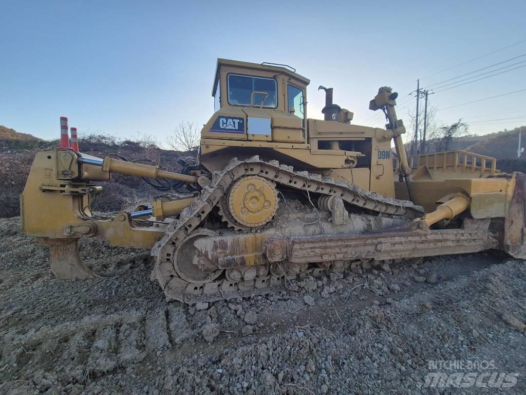 CAT D 9 N Гусеничные бульдозеры