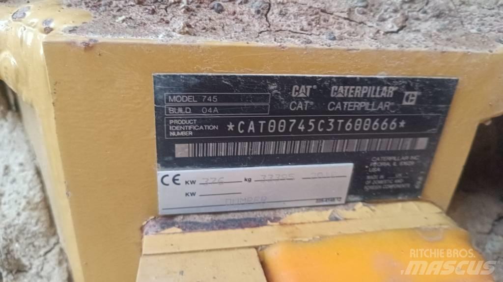 CAT 745 Шарнирно-сочленённые самосвалы