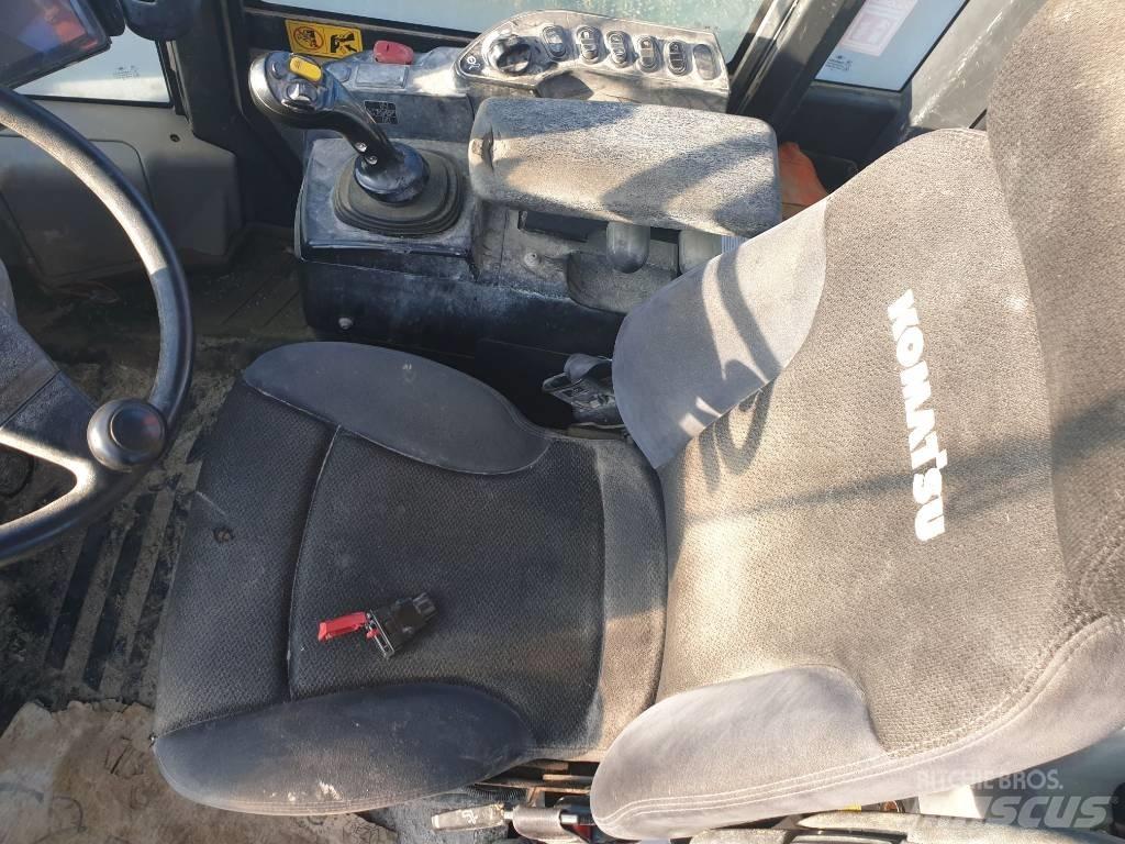 Komatsu WA320-8 Фронтальные погрузчики