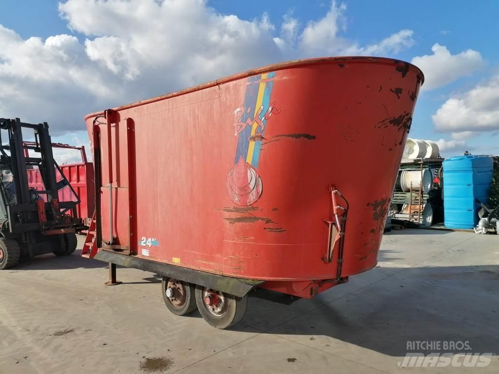 Peecon 24m³ Кормораздатчики