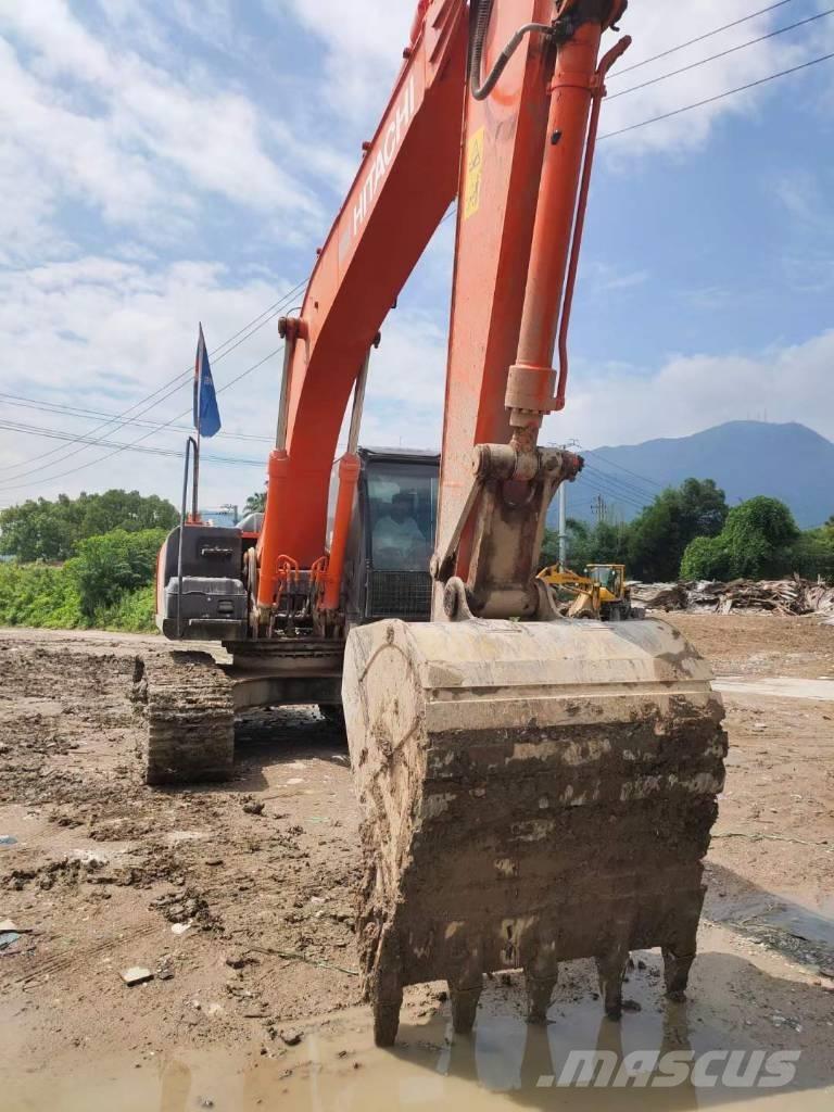 Hitachi EX 200-5 Гусеничные экскаваторы