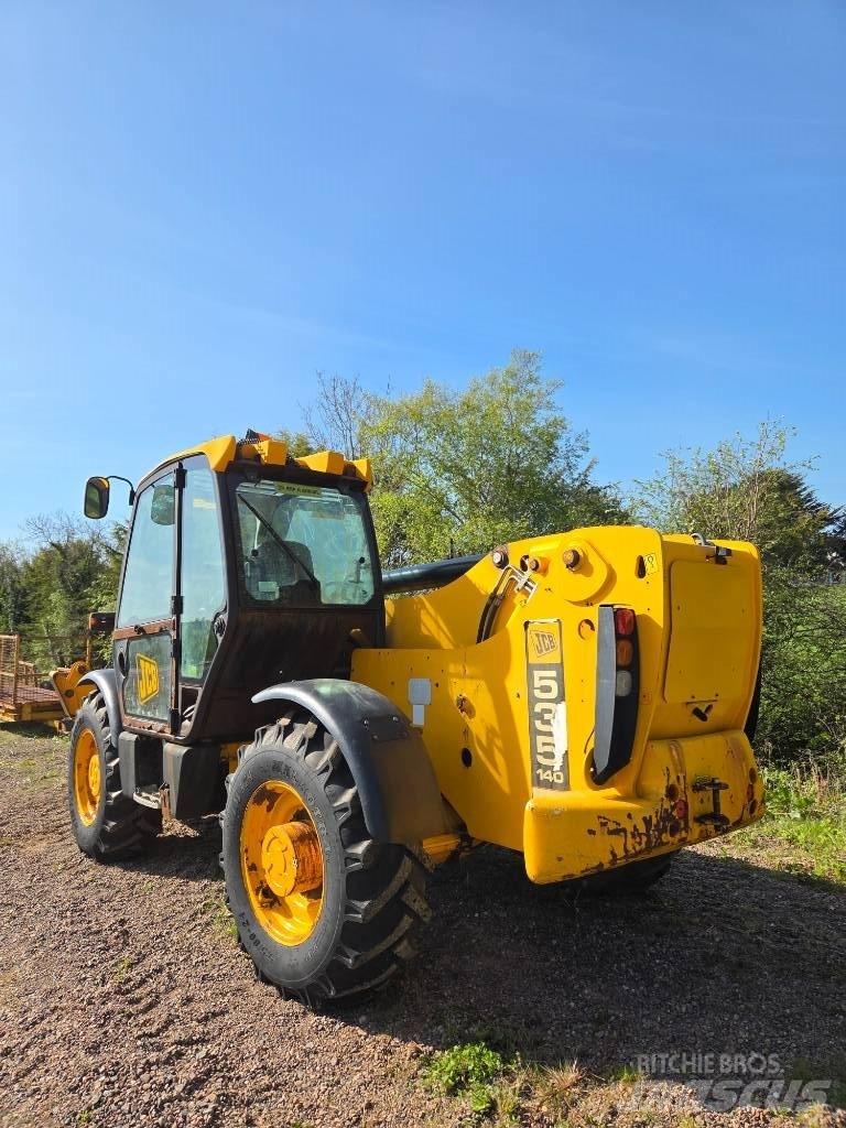 JCB 535-140 Телескопические погрузчики