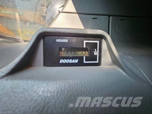 Doosan DX 300 LC-5 Гусеничные экскаваторы