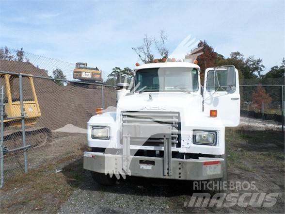 Mack DM600 Строительная техника - Другие