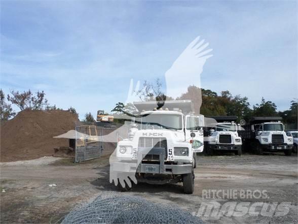 Mack DM600 Строительная техника - Другие