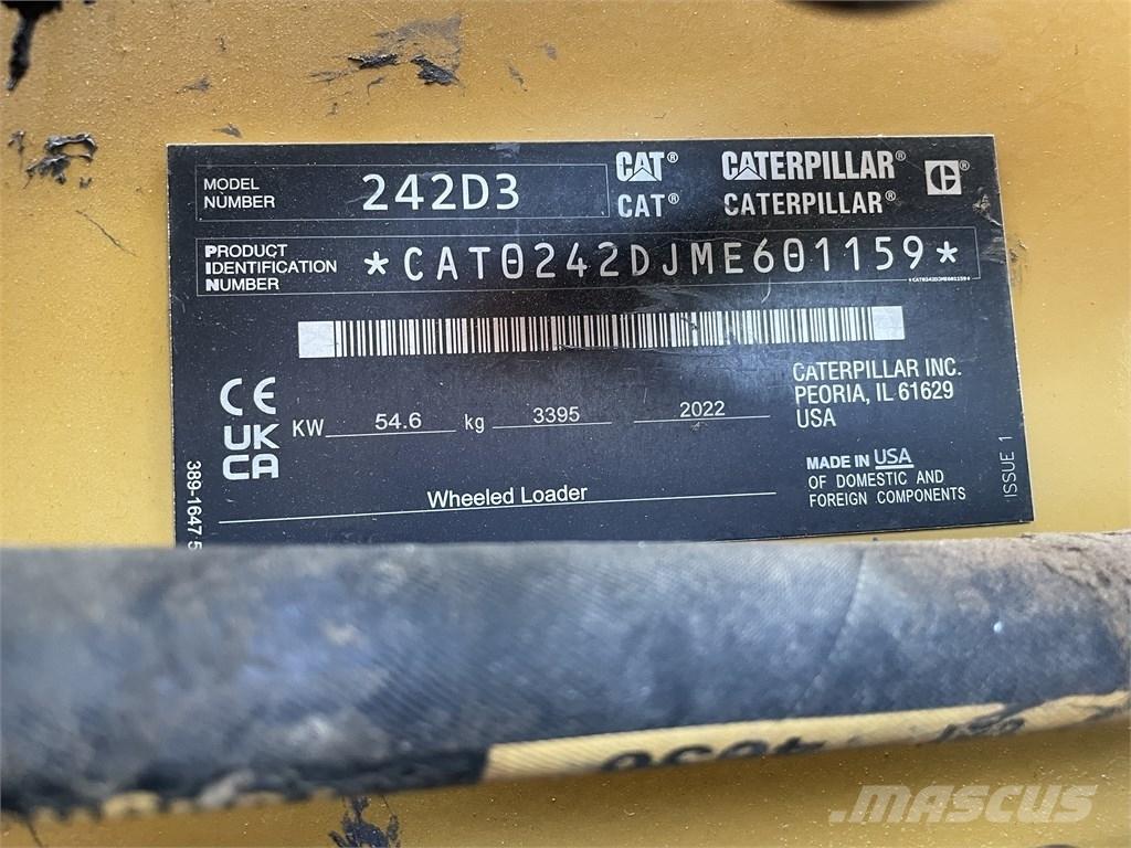 CAT 242D3 Мини-погрузчики