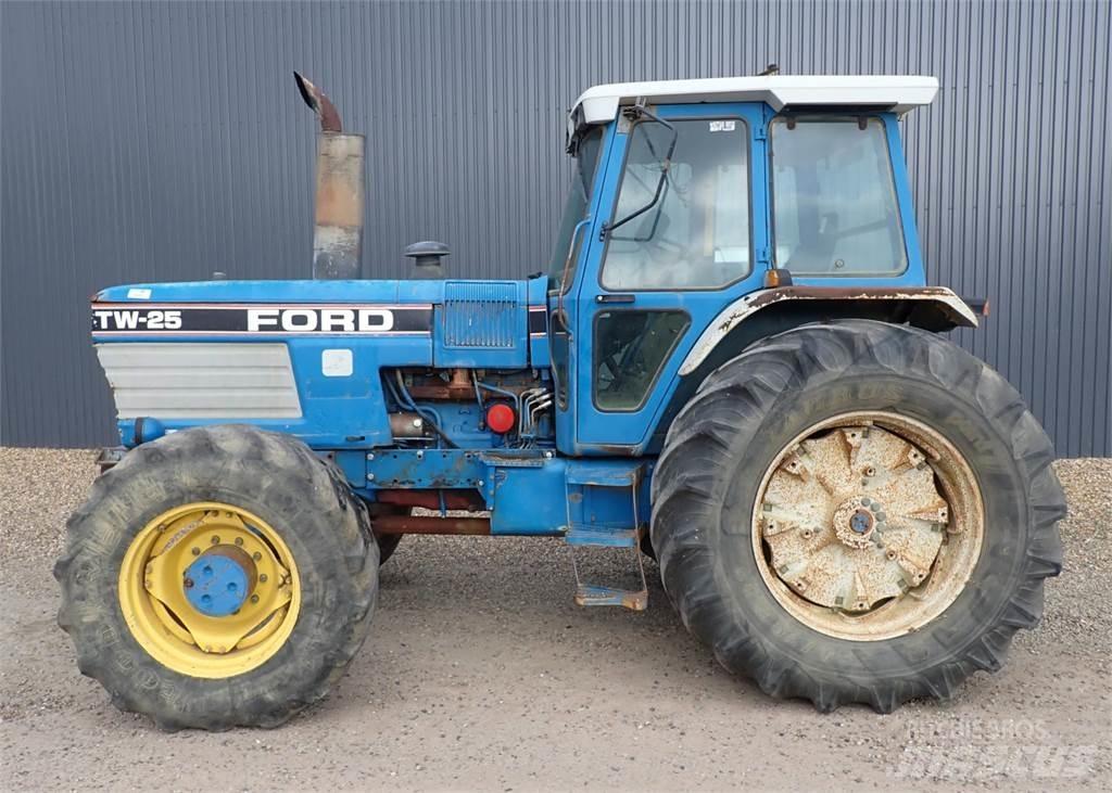 Ford TW25 Трактора
