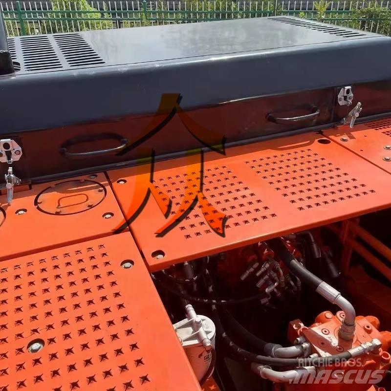 Doosan DH300 Гусеничные экскаваторы