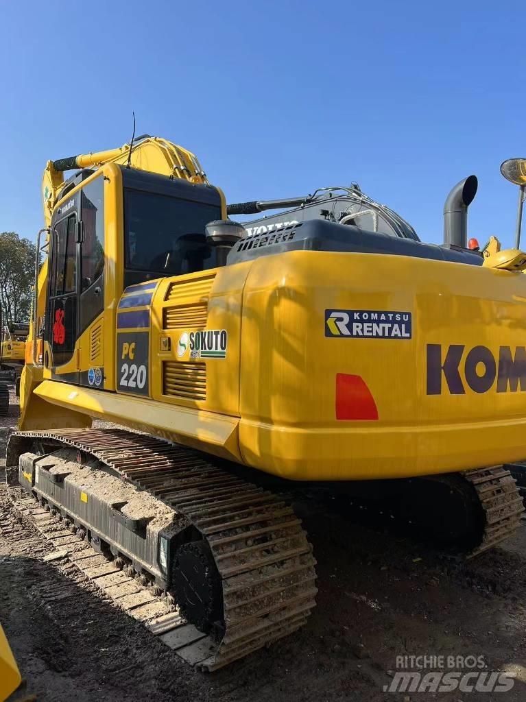 Komatsu PC 220 Гусеничные экскаваторы