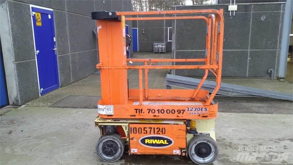 JLG 1230ES Разные подъемники и вышки