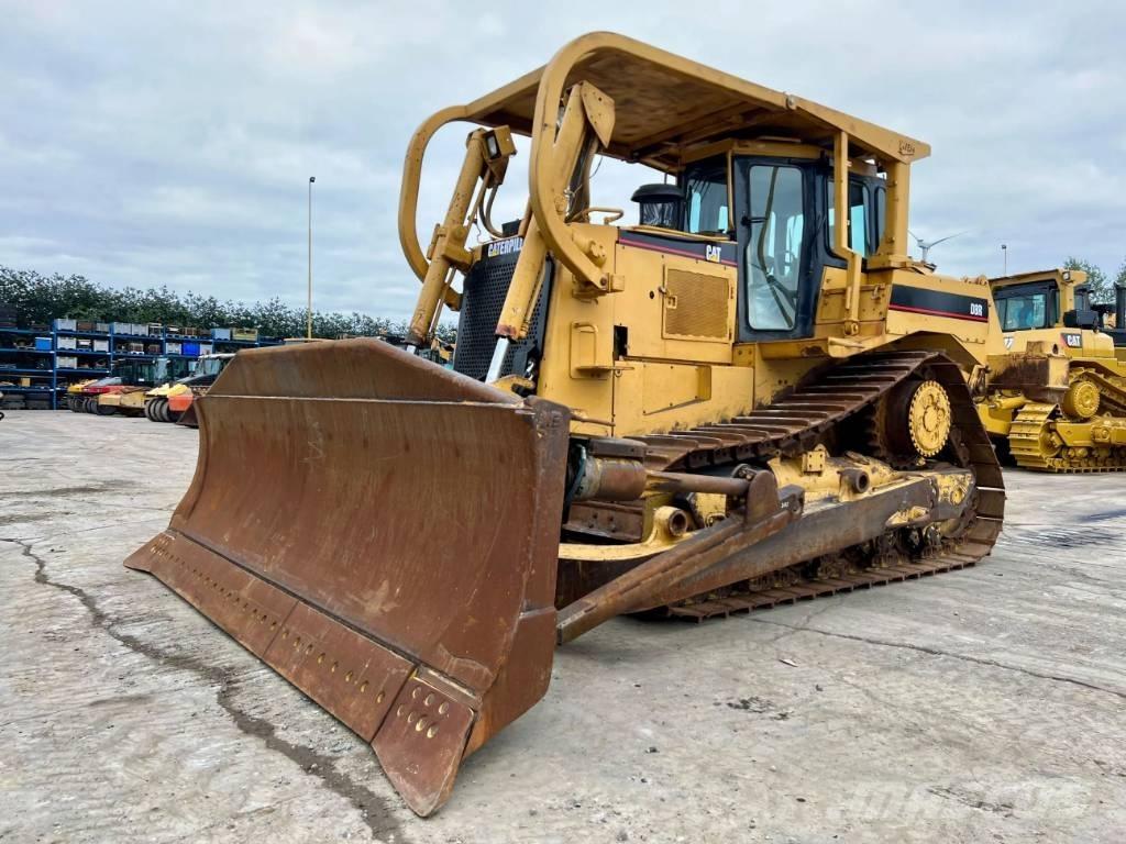 CAT D8R Гусеничные бульдозеры