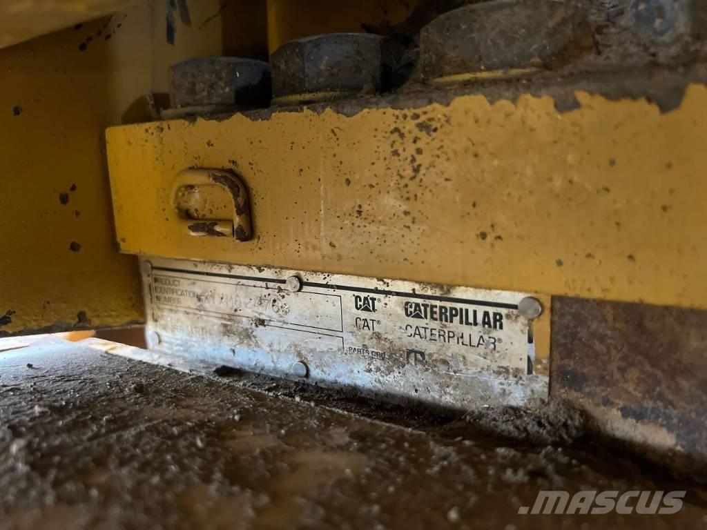 CAT D8R Гусеничные бульдозеры