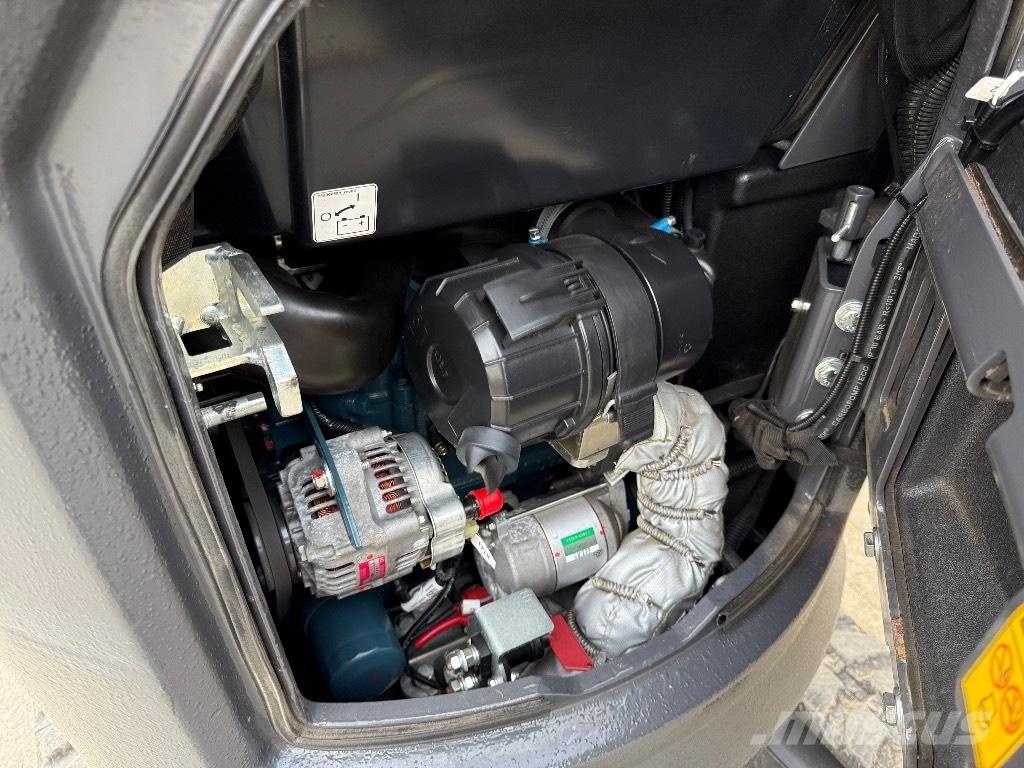 CASE CX 12 D Мини-экскаваторы