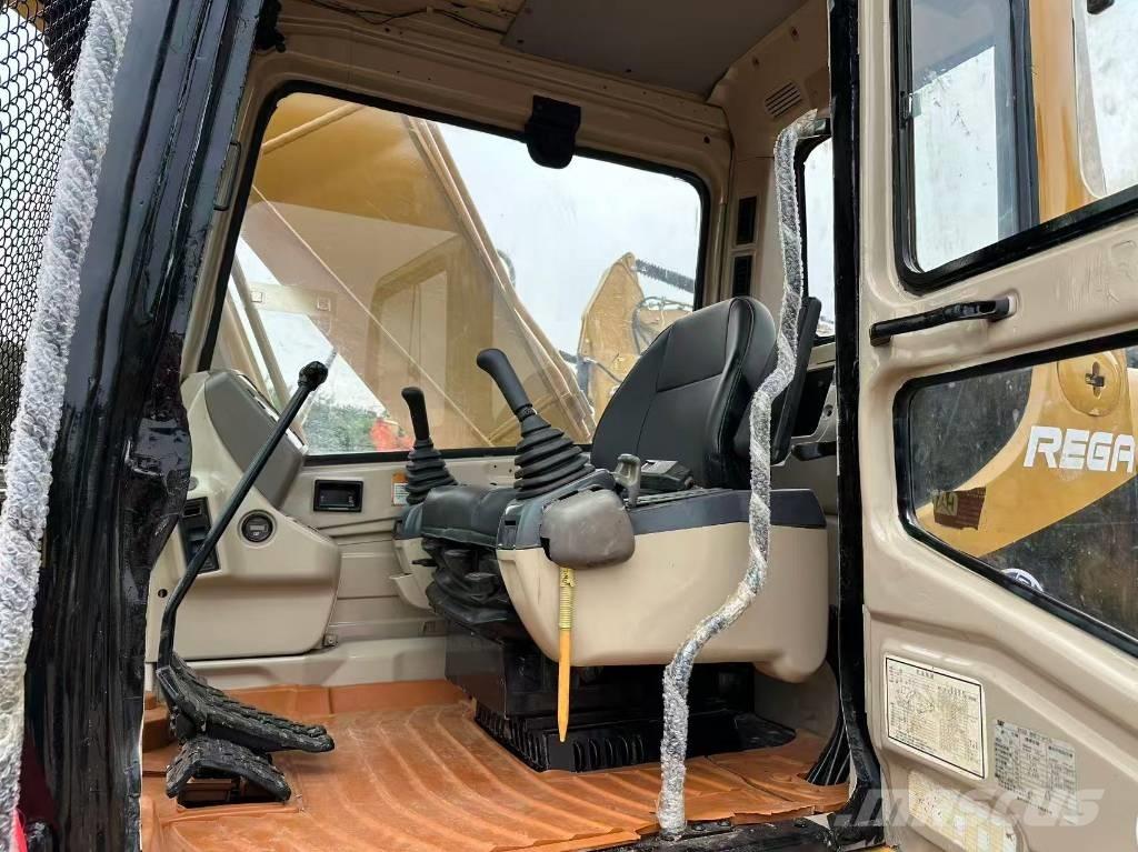 CAT 320BL Гусеничные экскаваторы