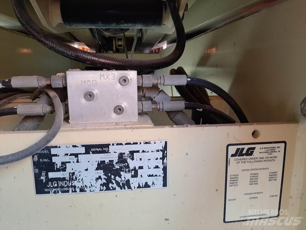 JLG 3394RT Ножничные подъемники