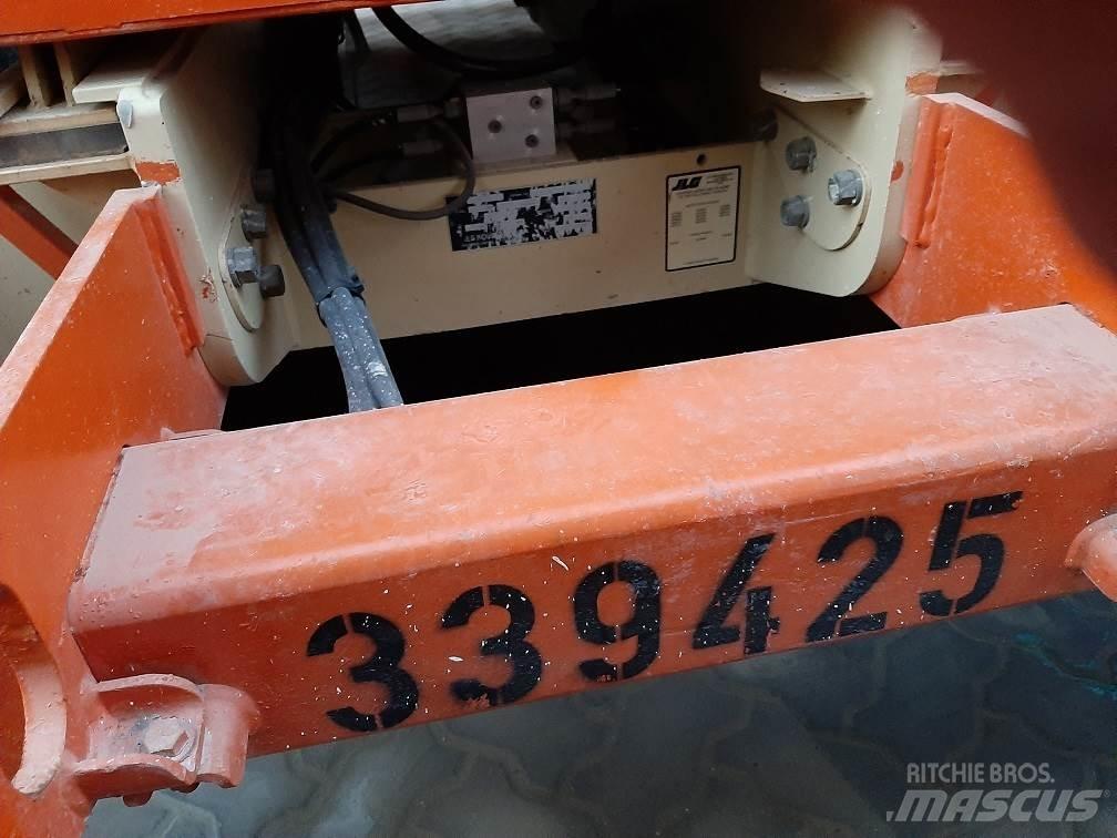 JLG 3394RT Ножничные подъемники