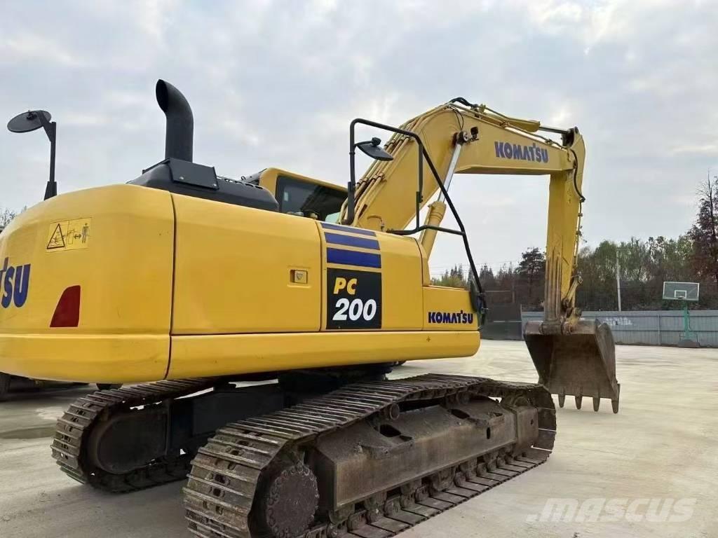 Komatsu PC 200 Гусеничные экскаваторы