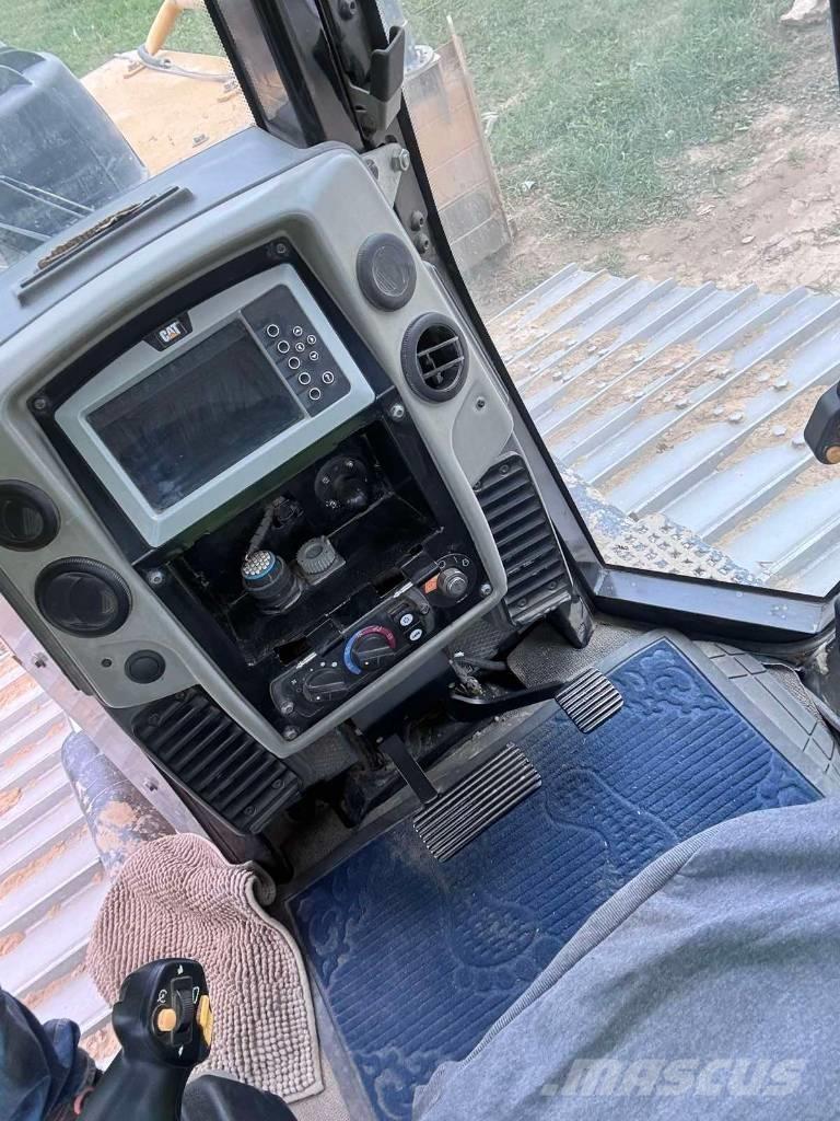 CAT D 6 N LGP Гусеничные бульдозеры