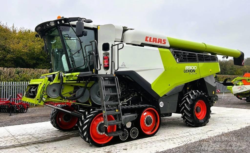 CLAAS Lexion 8900 TT Зерноуборочные комбайны