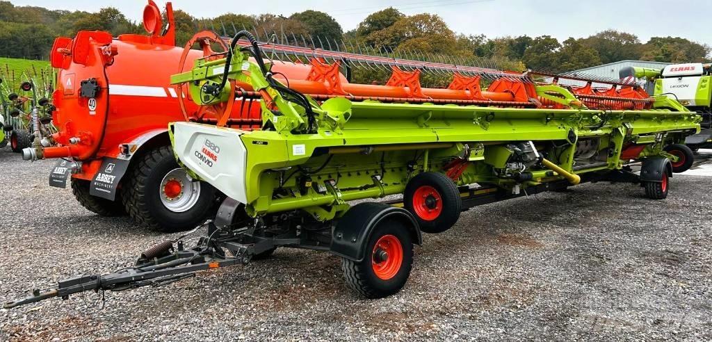 CLAAS Lexion 8900 TT Зерноуборочные комбайны