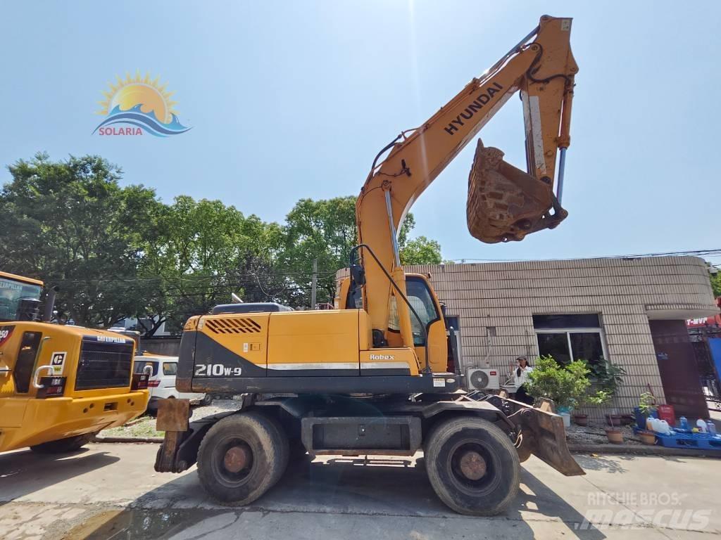 Hyundai R210W-9 Колёсные экскаваторы