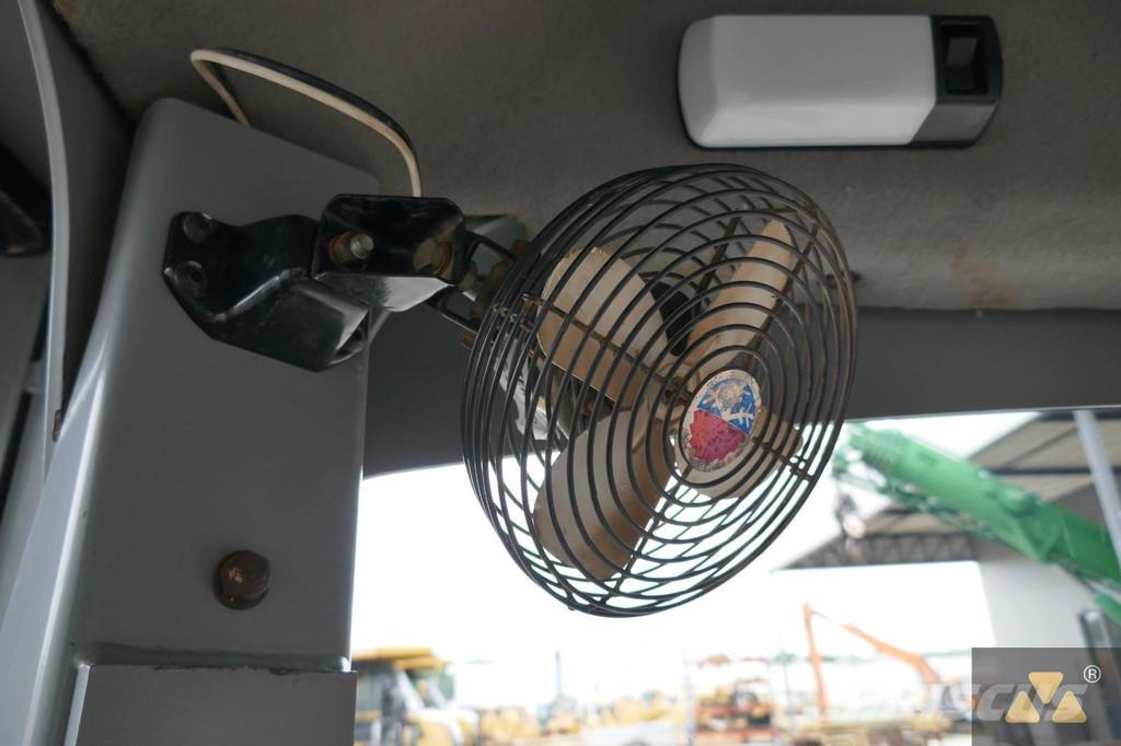 CAT 140M Грейдеры