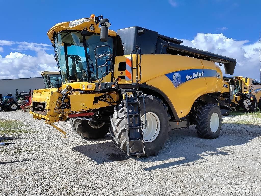 New Holland CX 8090 Зерноуборочные комбайны