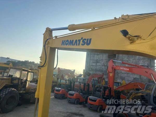 Komatsu PC130 Гусеничные экскаваторы