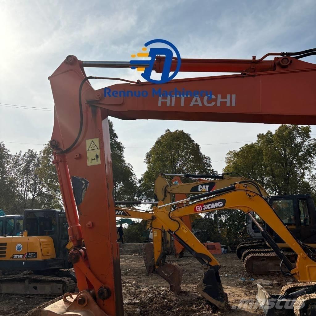 Hitachi ZX 135 US Гусеничные экскаваторы
