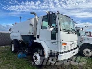 Freightliner FC 80 Уборочные машины