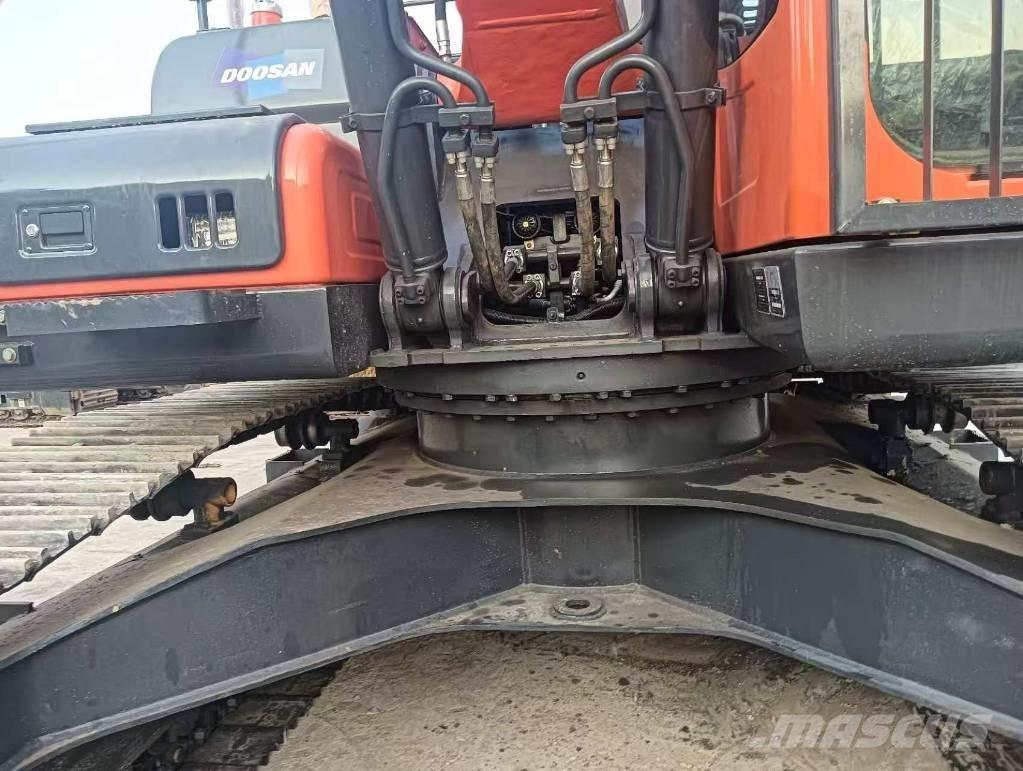Doosan DX 225 LC-9C Гусеничные экскаваторы