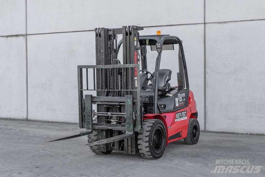 Manitou MI 30 D Дизельные погрузчики
