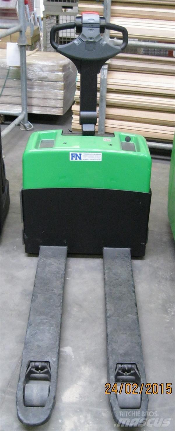 Cesab P213 1,3 to Ручные электрические тележки