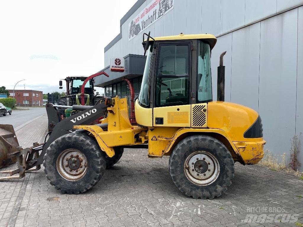 Volvo L 30 B Фронтальные погрузчики
