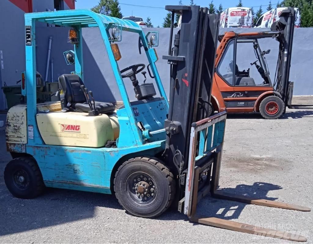 Yang FG20 Газовые погрузчики