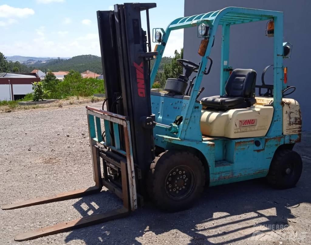 Yang FG20 Газовые погрузчики