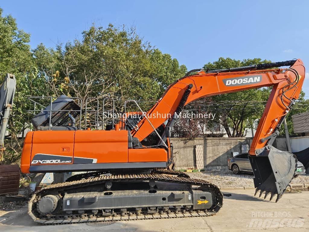 Doosan DX300 Гусеничные экскаваторы