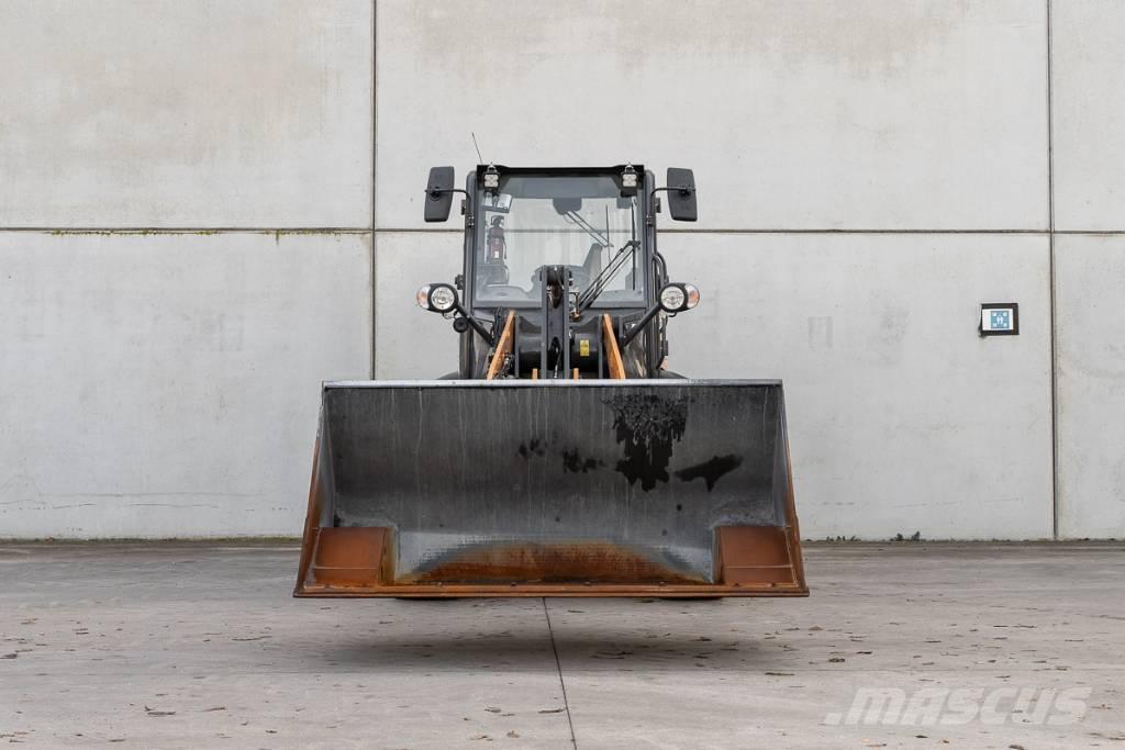 CASE 321 F Фронтальные погрузчики